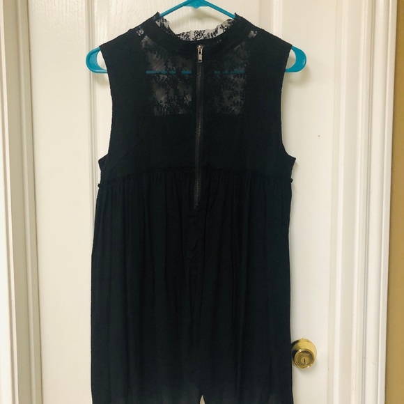 Black Sleeveless top with Lace detail - Picture 2 of 5